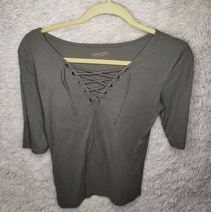 Army green 3/4 sleeve shirt